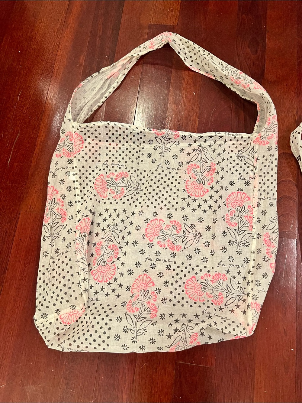Free People Tote bag set: Large and medium - Picture 2 of 4